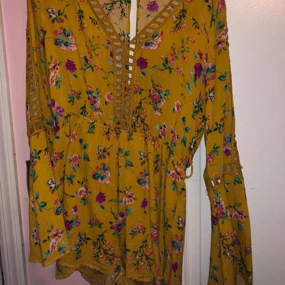 Dresses & Skirts - Floral romper